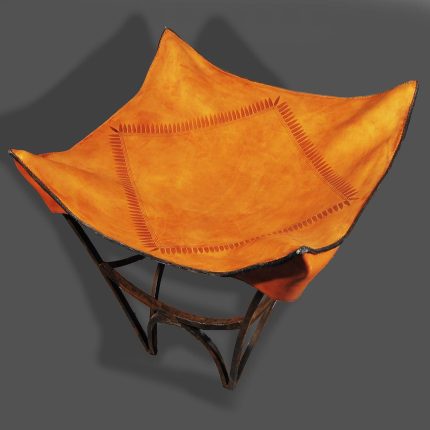 Taborih Stretched-leather Chair